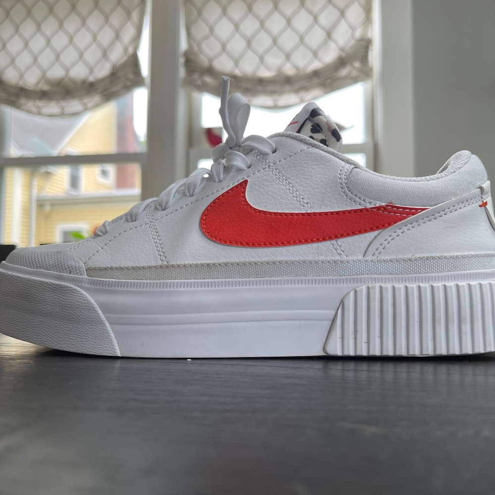 Nike Legacy Court Lift